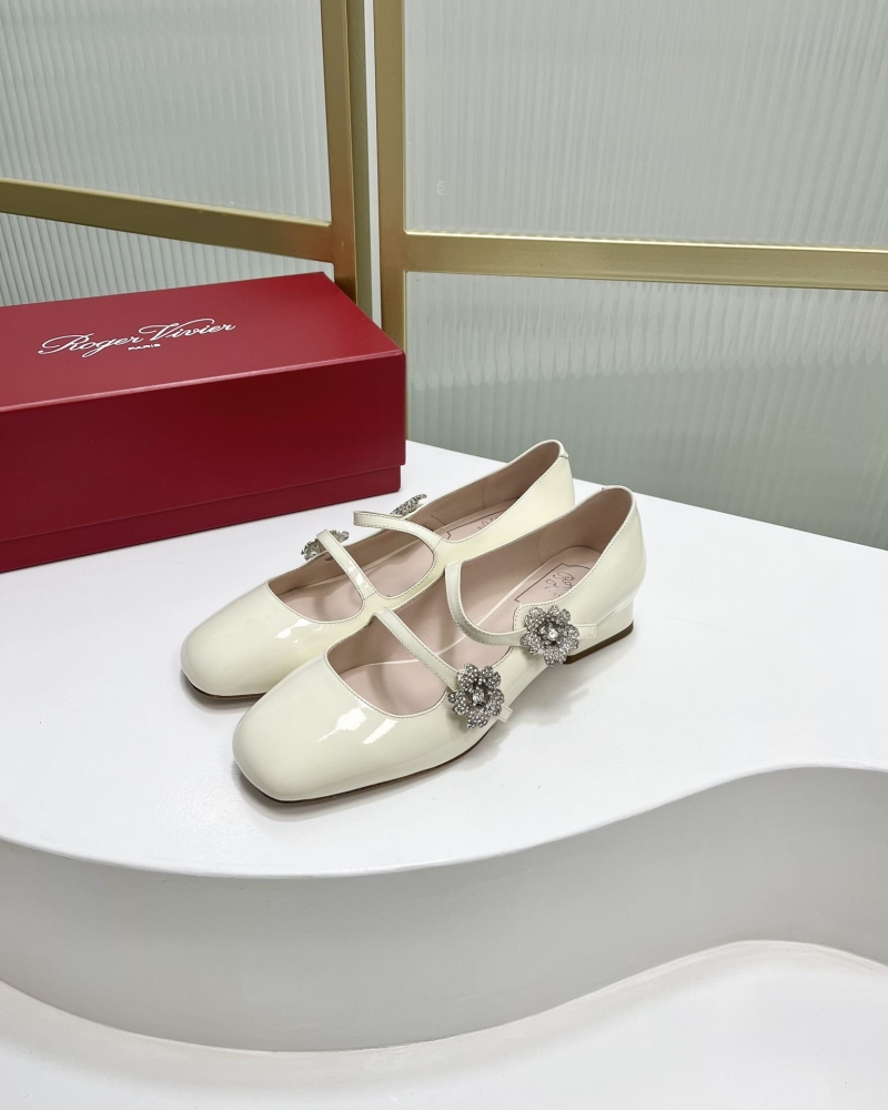 Roger Vivier flat shoes